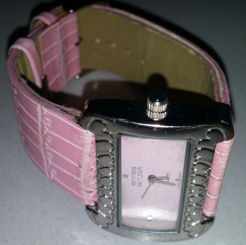 Pink Quartz Watch - Picture 2 of 2